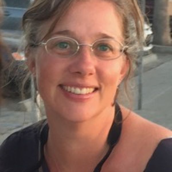 LoriAnne Barnett Warren