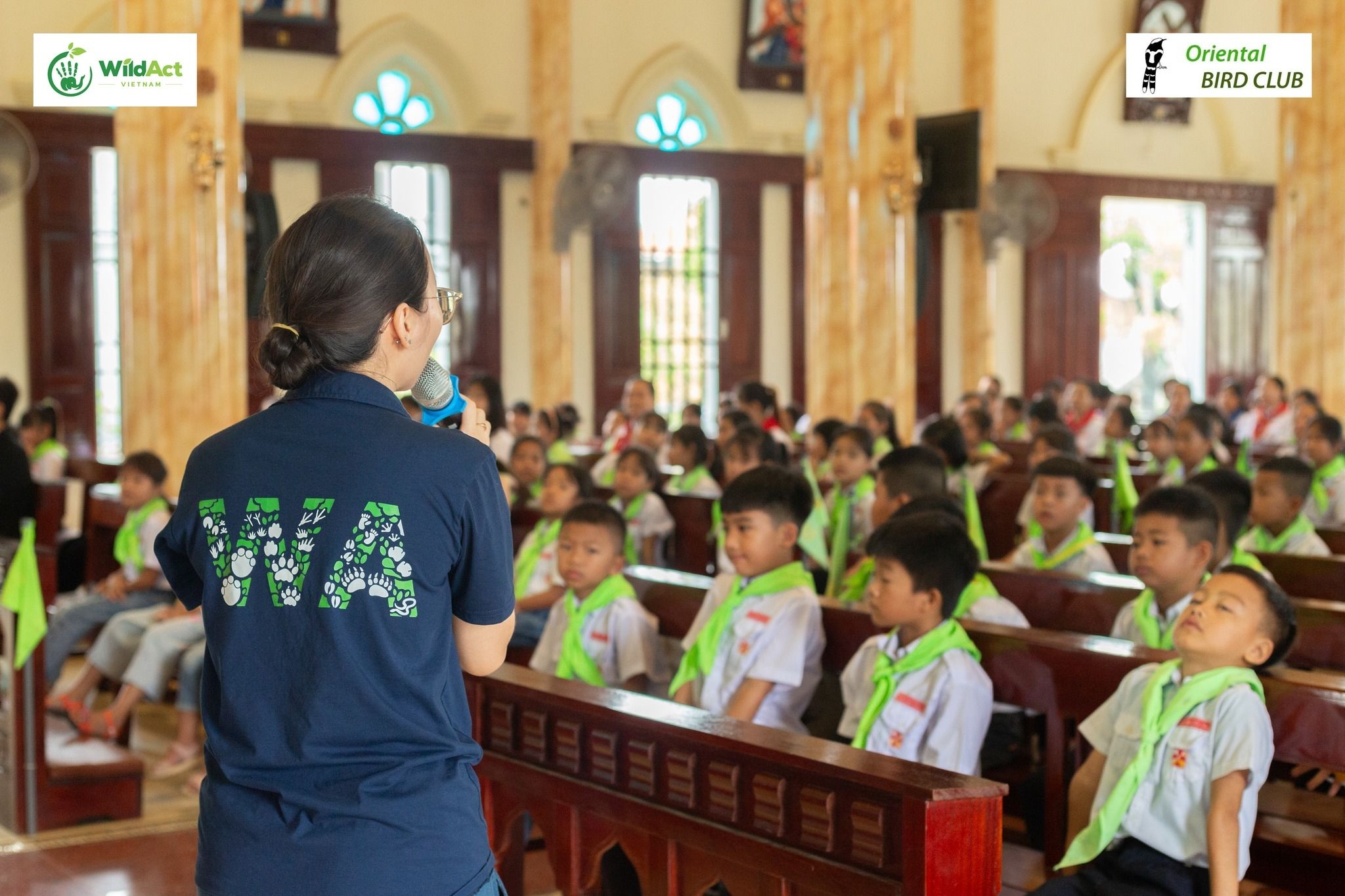 Thanh Nga shares about migratory bird protection with Catholic children in Vietnam